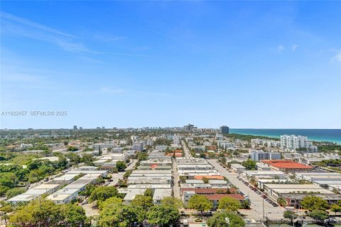 Condominio en venta en Miami Beach, Florida, 1 dormitorio № 1976458 - foto 11