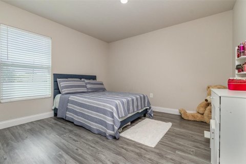 House in Palm Bay, Florida 4 bedrooms, 167.22 sq.m. № 1733899 - photo 23