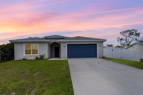 House in Palm Bay, Florida 4 bedrooms, 167.22 sq.m. № 1733899 - photo 1