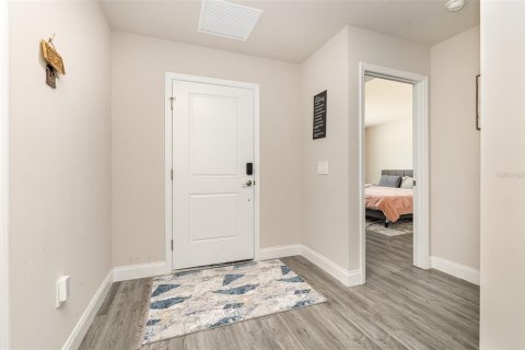House in Palm Bay, Florida 4 bedrooms, 167.22 sq.m. № 1733899 - photo 6