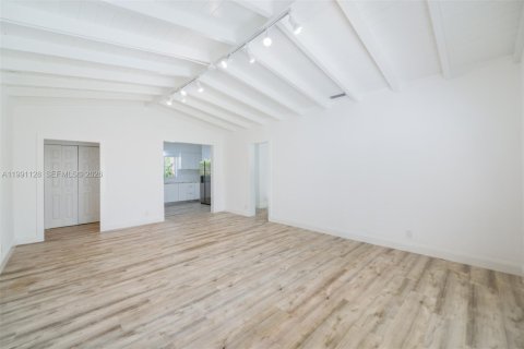 Villa ou maison à vendre à Coral Gables, Floride: 3 chambres, 146.32 m2 № 2064609 - photo 14