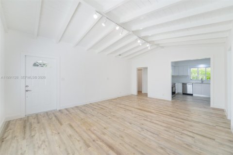 Villa ou maison à vendre à Coral Gables, Floride: 3 chambres, 146.32 m2 № 2064609 - photo 6