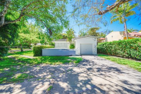 Villa ou maison à vendre à Coral Gables, Floride: 3 chambres, 146.32 m2 № 2064609 - photo 4