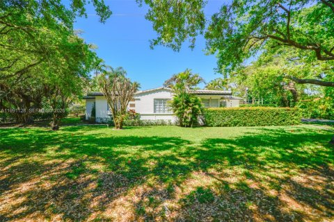 Villa ou maison à Coral Gables, Floride 3 chambres, 146.32 m2 № 2064609