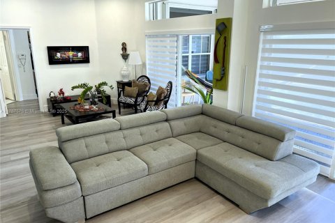 Casa en venta en Weston, Florida, 4 dormitorios, 180.42 m2 № 1596950 - foto 11