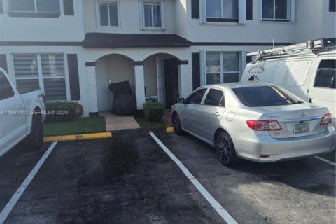 Купить таунхаус в Майами, Флорида 2 спальни, 104.05м2, № 2044143 - фото 5