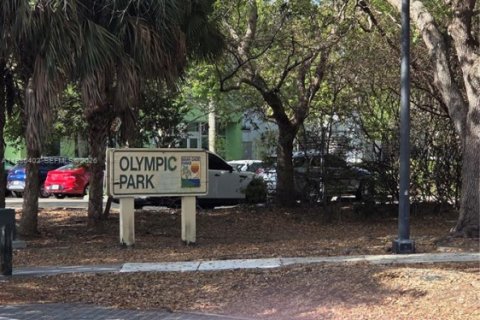 Купить таунхаус в Майами, Флорида 2 спальни, 104.05м2, № 2044143 - фото 9