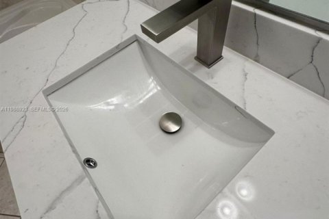 Снять в аренду виллу или дом в Дорал, Флорида 4 спальни, 205.96м2, № 2050977 - фото 13