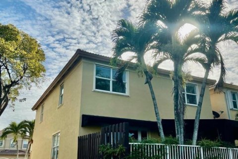 Снять в аренду виллу или дом в Дорал, Флорида 4 спальни, 205.96м2, № 2050977 - фото 20