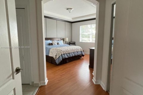 Снять в аренду виллу или дом в Дорал, Флорида 4 спальни, 205.96м2, № 2050977 - фото 8