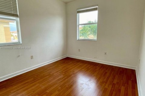 Снять в аренду виллу или дом в Дорал, Флорида 4 спальни, 205.96м2, № 2050977 - фото 15