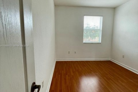 Снять в аренду виллу или дом в Дорал, Флорида 4 спальни, 205.96м2, № 2050977 - фото 14