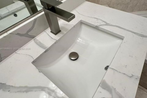 Снять в аренду виллу или дом в Дорал, Флорида 4 спальни, 205.96м2, № 2050977 - фото 12