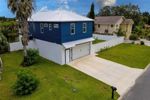 Casa en venta en Hernando Beach, Florida, 3 dormitorios, 150.87 m2 № 1914423 - foto 2