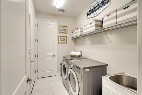 Casa en venta en Sarasota, Florida, 2 dormitorios, 150.97 m2 № 1751023 - foto 8