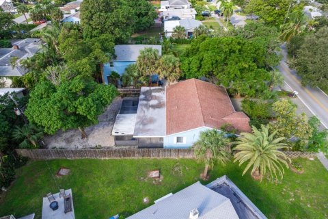 Villa ou maison à louer à Lantana, Floride: 3 chambres, 119.75 m2 № 2439259 - photo 24