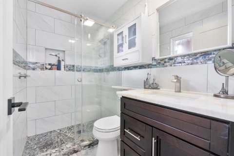 Villa ou maison à louer à Lantana, Floride: 3 chambres, 119.75 m2 № 2439259 - photo 7
