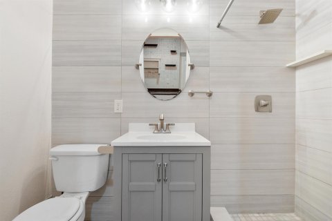 Villa ou maison à louer à Lantana, Floride: 3 chambres, 119.75 m2 № 2439259 - photo 10