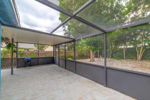 Villa ou maison à louer à Lantana, Floride: 3 chambres, 119.75 m2 № 2439259 - photo 22