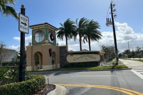 House in Davenport, Florida 6 bedrooms, 305.74 sq.m. № 1447406 - photo 4