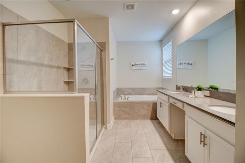 House in Davenport, Florida 6 bedrooms, 305.74 sq.m. № 1447406 - photo 22