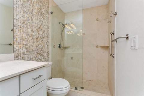 House in Sarasota, Florida 2 bedrooms, 127.09 sq.m. № 2152145 - photo 12