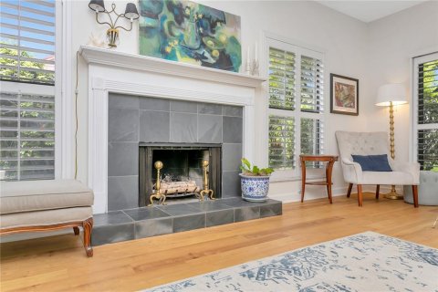 House in Sarasota, Florida 2 bedrooms, 127.09 sq.m. № 2152145 - photo 16