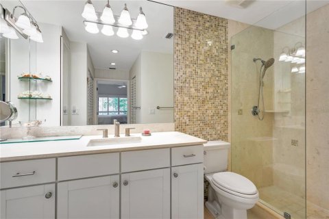 House in Sarasota, Florida 2 bedrooms, 127.09 sq.m. № 2152145 - photo 11