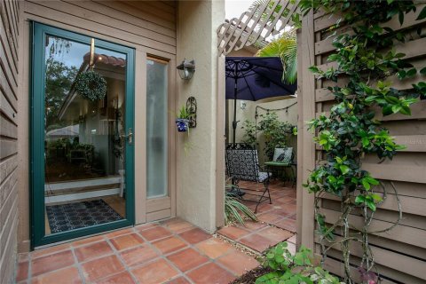 House in Sarasota, Florida 2 bedrooms, 127.09 sq.m. № 2152145 - photo 3