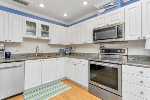 House in Sarasota, Florida 2 bedrooms, 127.09 sq.m. № 2152145 - photo 26