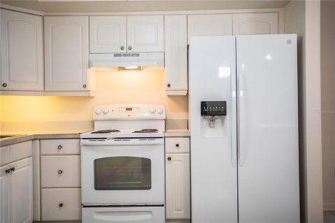 Condo in Lakeland, Florida, 2 bedrooms  № 1554678 - photo 9