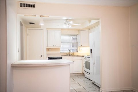 Condo in Lakeland, Florida, 2 bedrooms  № 1554678 - photo 8