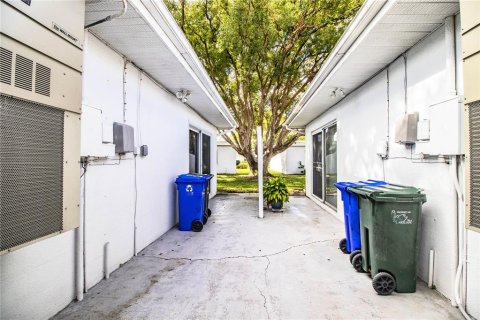 Condo in Lakeland, Florida, 2 bedrooms  № 1554678 - photo 28