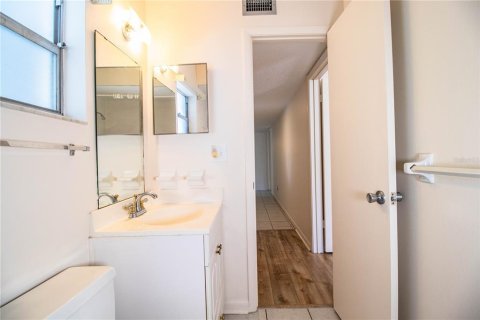 Condo in Lakeland, Florida, 2 bedrooms  № 1554678 - photo 24