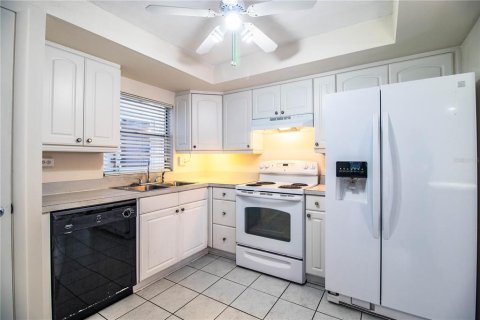 Condo in Lakeland, Florida, 2 bedrooms  № 1554678 - photo 4