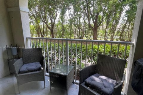 Apartamento en alquiler en Doral, Florida, 3 dormitorios, 112.13 m2 № 1953429 - foto 13