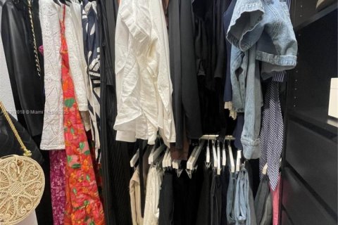 Apartamento en alquiler en Doral, Florida, 3 dormitorios, 112.13 m2 № 1953429 - foto 8