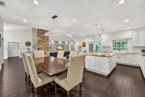 Villa ou maison à vendre à Plantation, Floride: 3 chambres, 236.25 m2 № 1966358 - photo 11