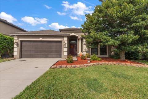 Casa en venta en Spring Hill, Florida, 4 dormitorios, 194.26 m2 № 1910681 - foto 1