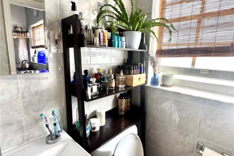 Купить кондоминиум в Майами-Бич, Флорида 35.58м2, № 2014943 - фото 13