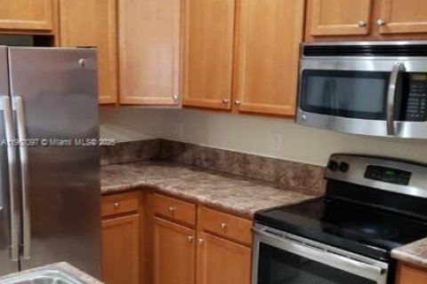 Villa ou maison à vendre à Hialeah, Floride: 3 chambres, 146.23 m2 № 1964028 - photo 3