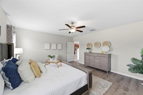 Casa en venta en Zephyrhills, Florida, 5 dormitorios, 303.88 m2 № 2101416 - foto 23
