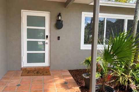 Villa ou maison à louer à Pembroke Pines, Floride: 3 chambres, 151.24 m2 № 2386994 - photo 4