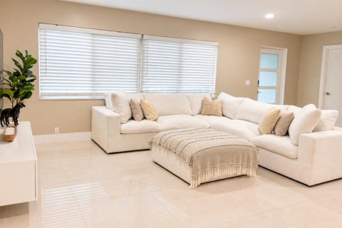 Villa ou maison à louer à Pembroke Pines, Floride: 3 chambres, 151.24 m2 № 2386994 - photo 5