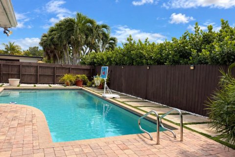 Villa ou maison à louer à Pembroke Pines, Floride: 3 chambres, 151.24 m2 № 2386994 - photo 12