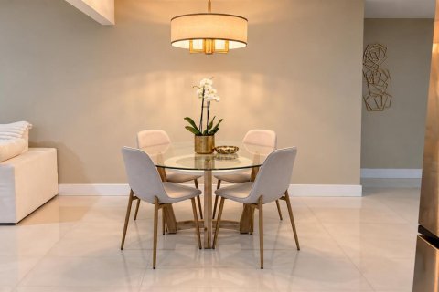 Villa ou maison à louer à Pembroke Pines, Floride: 3 chambres, 151.24 m2 № 2386994 - photo 7