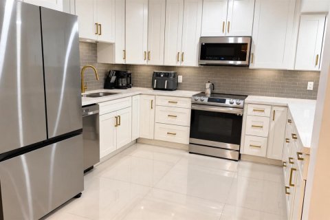 Villa ou maison à louer à Pembroke Pines, Floride: 3 chambres, 151.24 m2 № 2386994 - photo 8