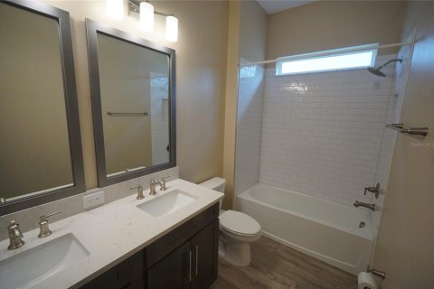 Casa en alquiler en Odessa, Florida, 4 dormitorios, 333.33 m2 № 1880572 - foto 28