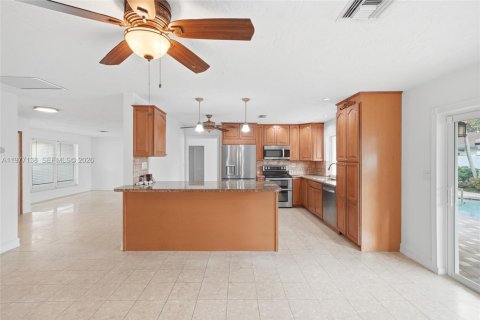 Villa ou maison à vendre à Miami, Floride: 4 chambres, 225.01 m2 № 2041591 - photo 14