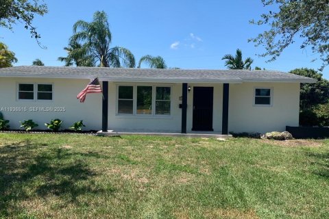 House in Miami, Florida 3 bedrooms, 125.6 sq.m. № 1994525 - photo 8